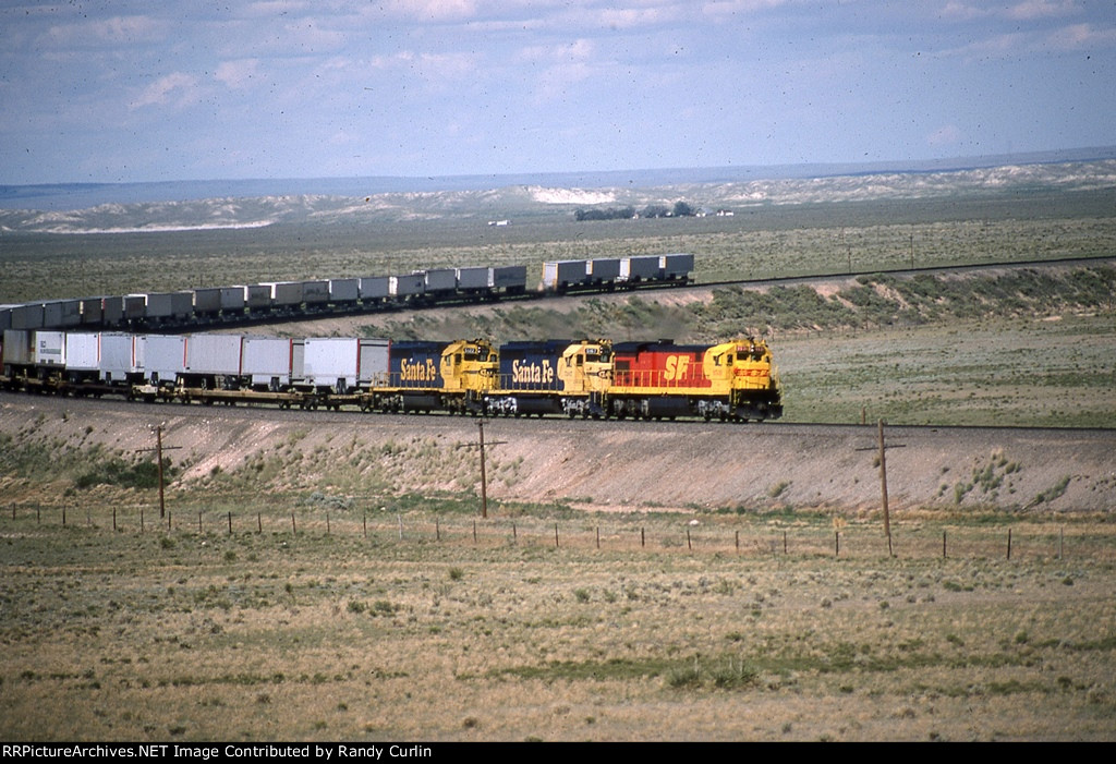 ATSF 9531 on the big curve